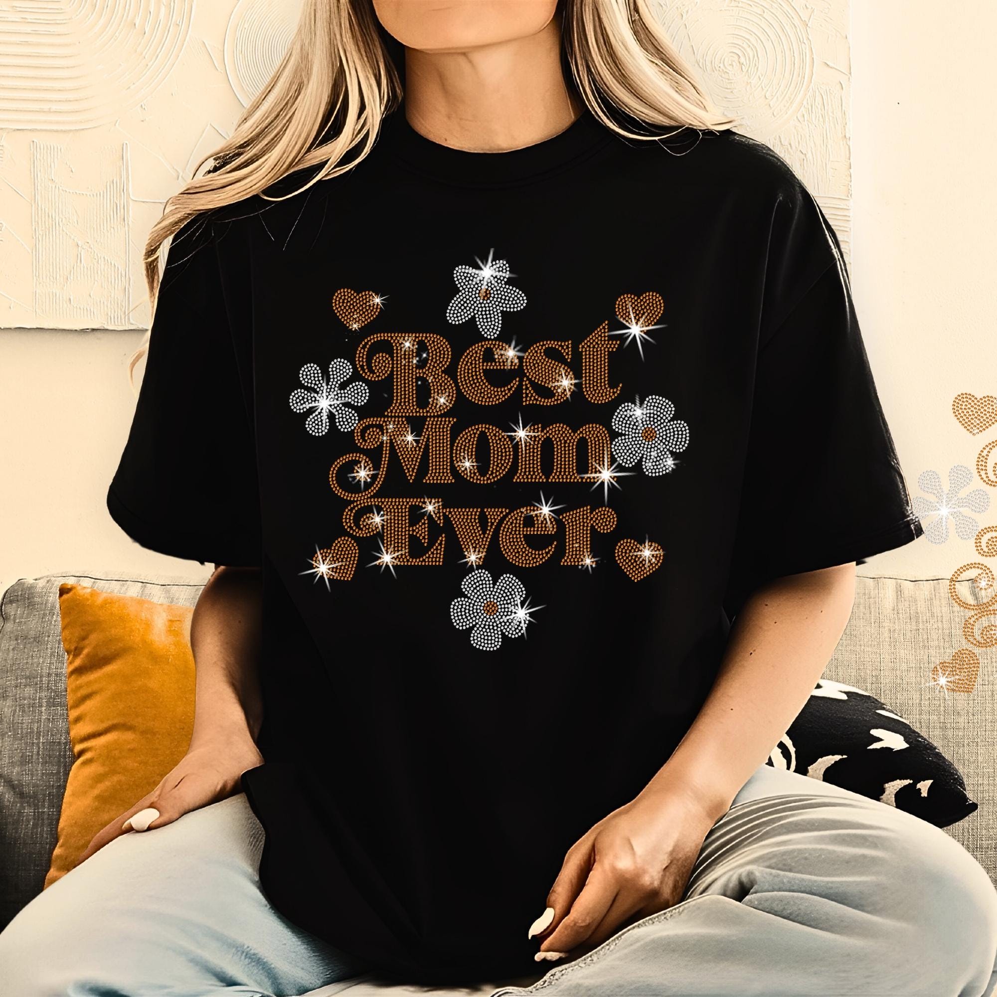 Best Mom Ever Retro Floral Rhinestone T-Shirt, Women's Mother’s Day & Birthday Flower Shirt, Unique Tee-Shirt Gift Design for New Mom
