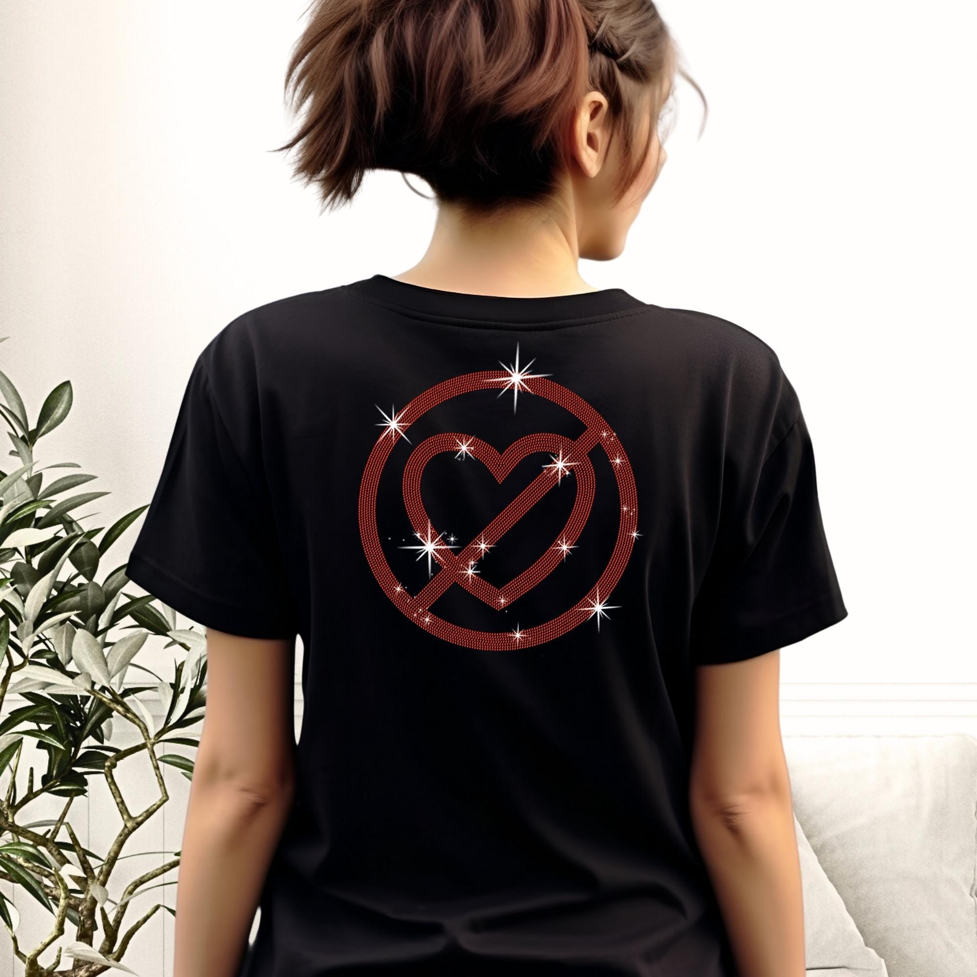No Love Sign Rhinestone Shirt: Sparkling Sweatshirt for Singles