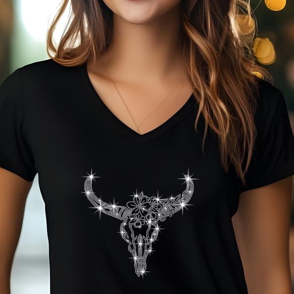 Western Rhinestone Longhorn T-Shirt, Cow Skull Boho Chic Design, Sparkling Bull Skull Top, Women’s Black Casual Tee, Country Concert Outfit