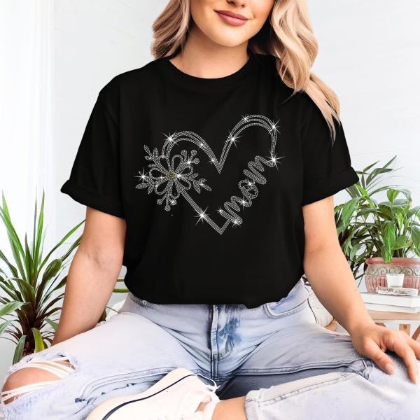 Mom with Heart Daisy Rhinestone T-Shirt, Best Mommy Ever Gift, Retro Floral New Mama Matching Tee-Shirt, Cute Heart Flowers Sweatshirt